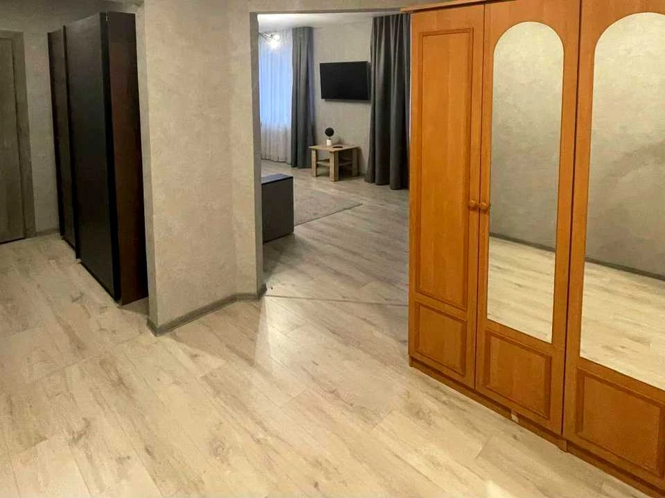 Квартира. Київ, вулиця Сім'ї Стешенків