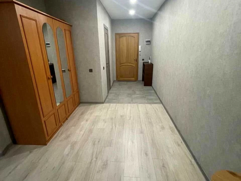 Квартира. Київ, вулиця Сім'ї Стешенків