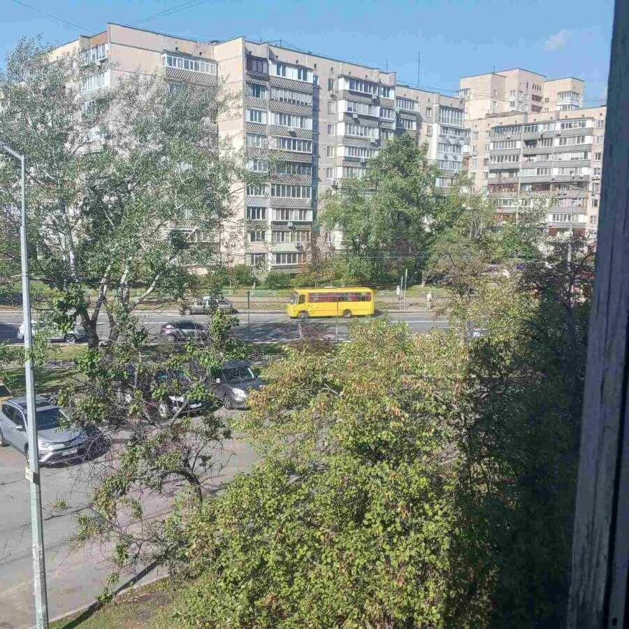 For Rent Long-Term 2-Room Apartment Kyiv, Obolonskyi, Heroes Street