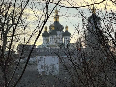 Ділянка. Київ, Хортицька вул.