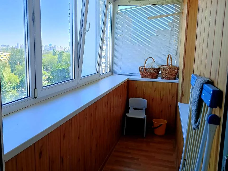 Apartment. Kyiv, Bereznyakivska St.