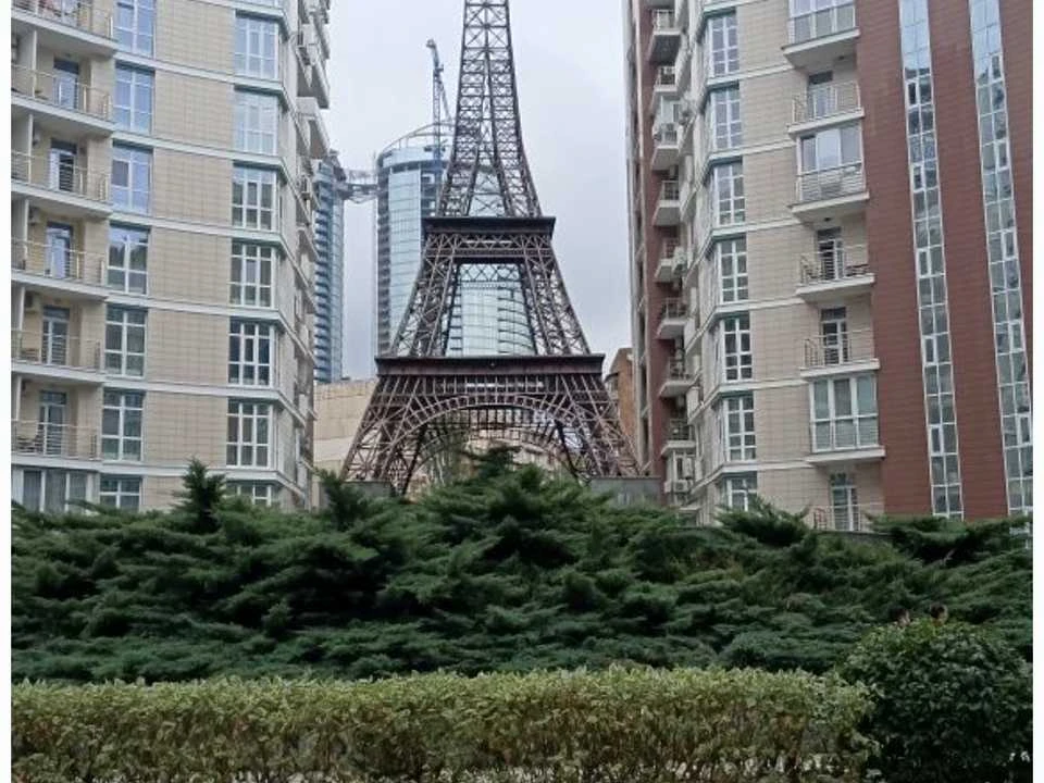 Квартира. Киев, улица Василя Тютюнника