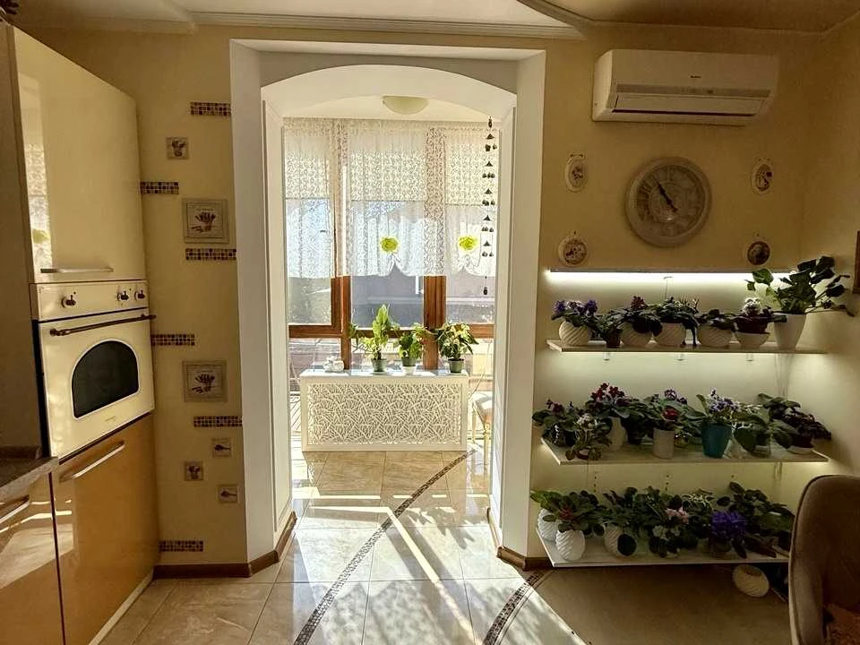 Квартира. Одеса, Таїрова вул.