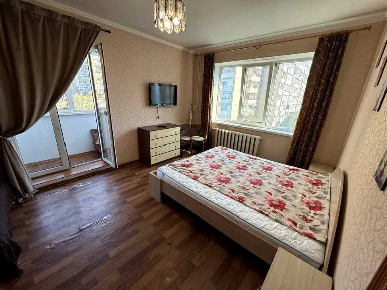 Apartment. Volodymyr Iasiuka Avenue, Kyiv