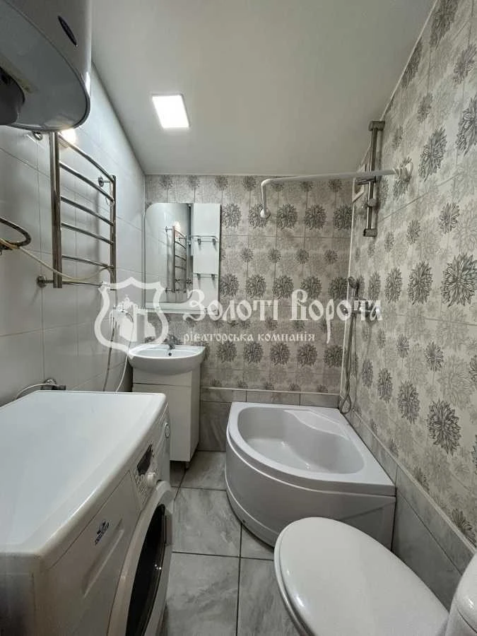 1-room apartment for sale 21.8 m², Zaliznychna St., 32