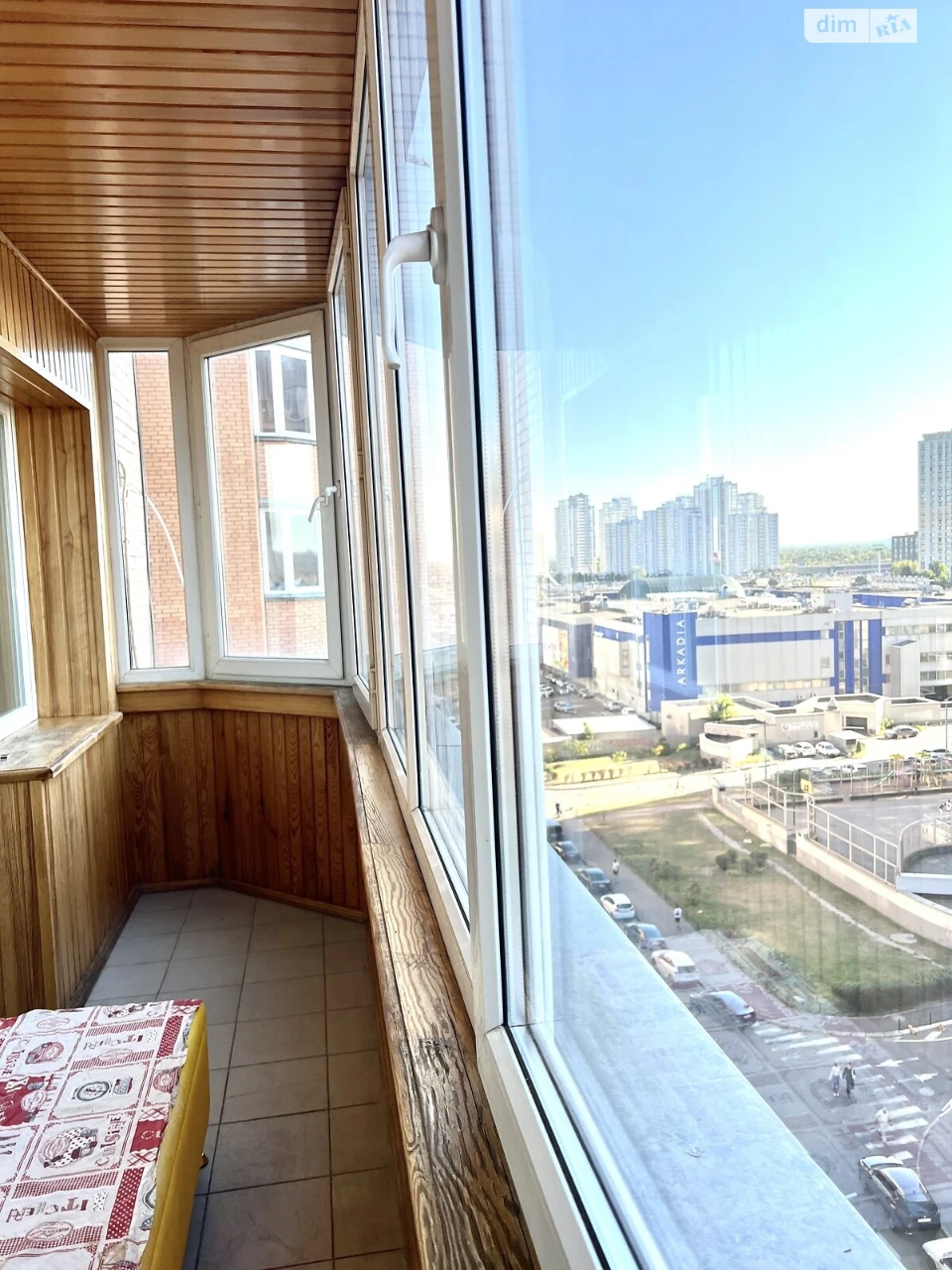 Long Term Rental Apartment, Poczynki