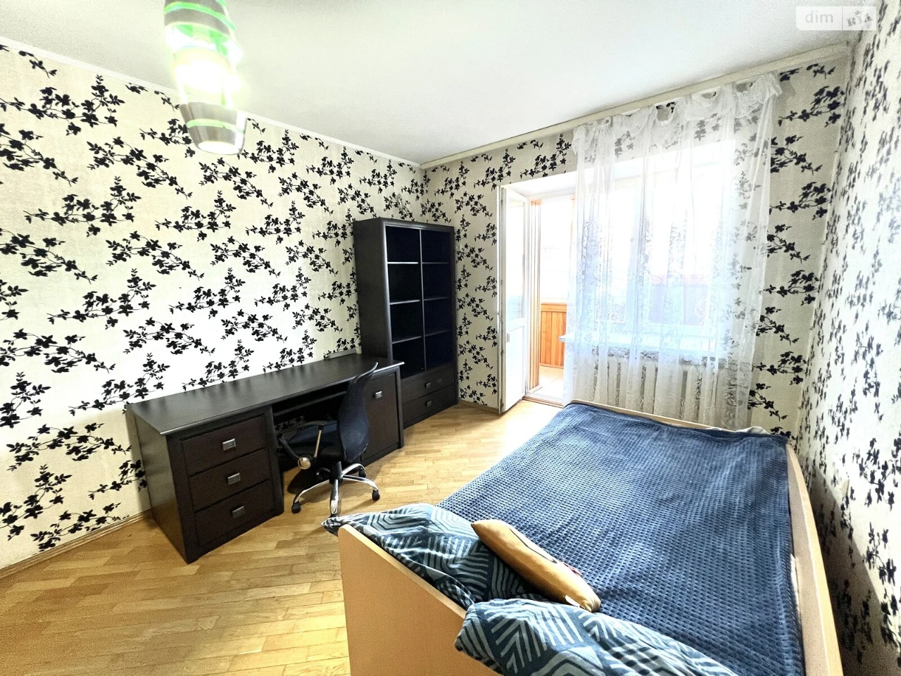Long Term Rental Apartment, Poczynki