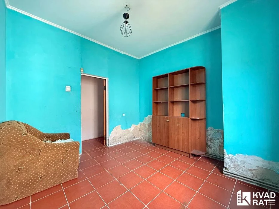 Продажа 4-ком в центре возле вокзала с гаражом и земельной