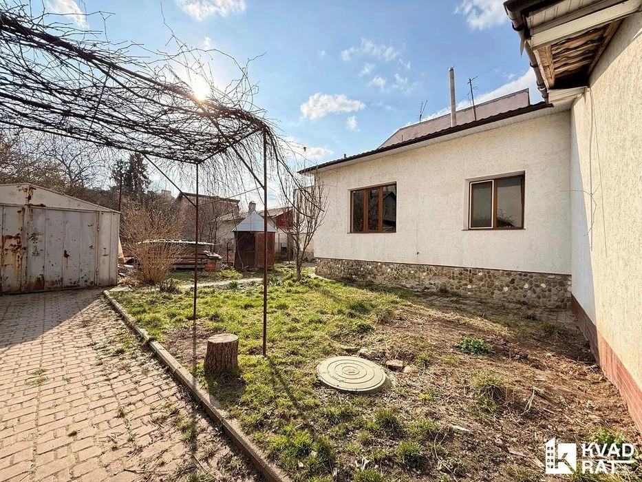 Продажа 4-ком в центре возле вокзала с гаражом и земельной