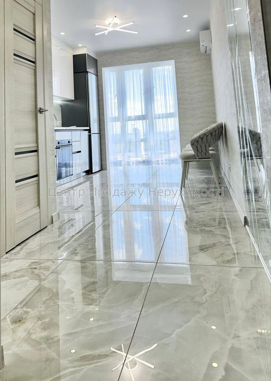 Продаж 2-кімнатній квартири 64 м², 25/25 поверхів, ЖК «Патріотика», Київ