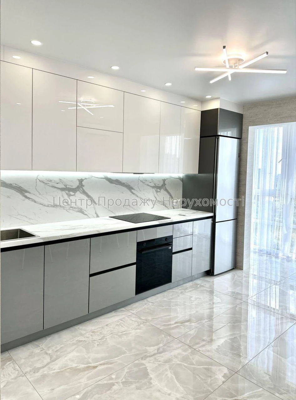 Продаж 2-кімнатній квартири 64 м², 25/25 поверхів, ЖК «Патріотика», Київ