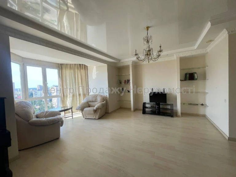 Продаж 3-кімн. квартири, 115 м², 15/19 поверх, Київ.