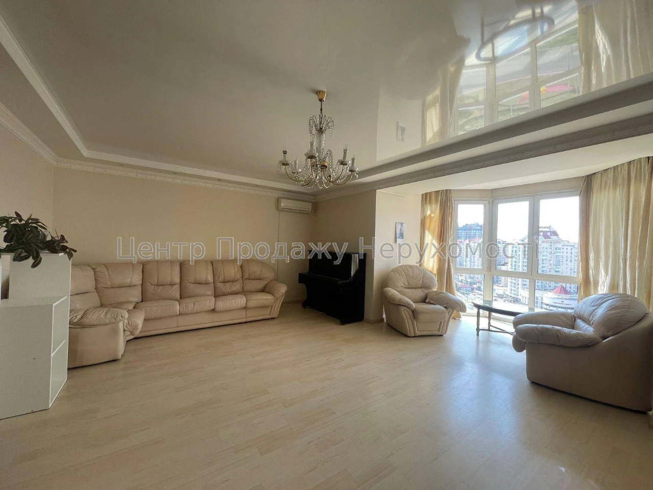 Продаж 3-кімн. квартири, 115 м², 15/19 поверх, Київ.