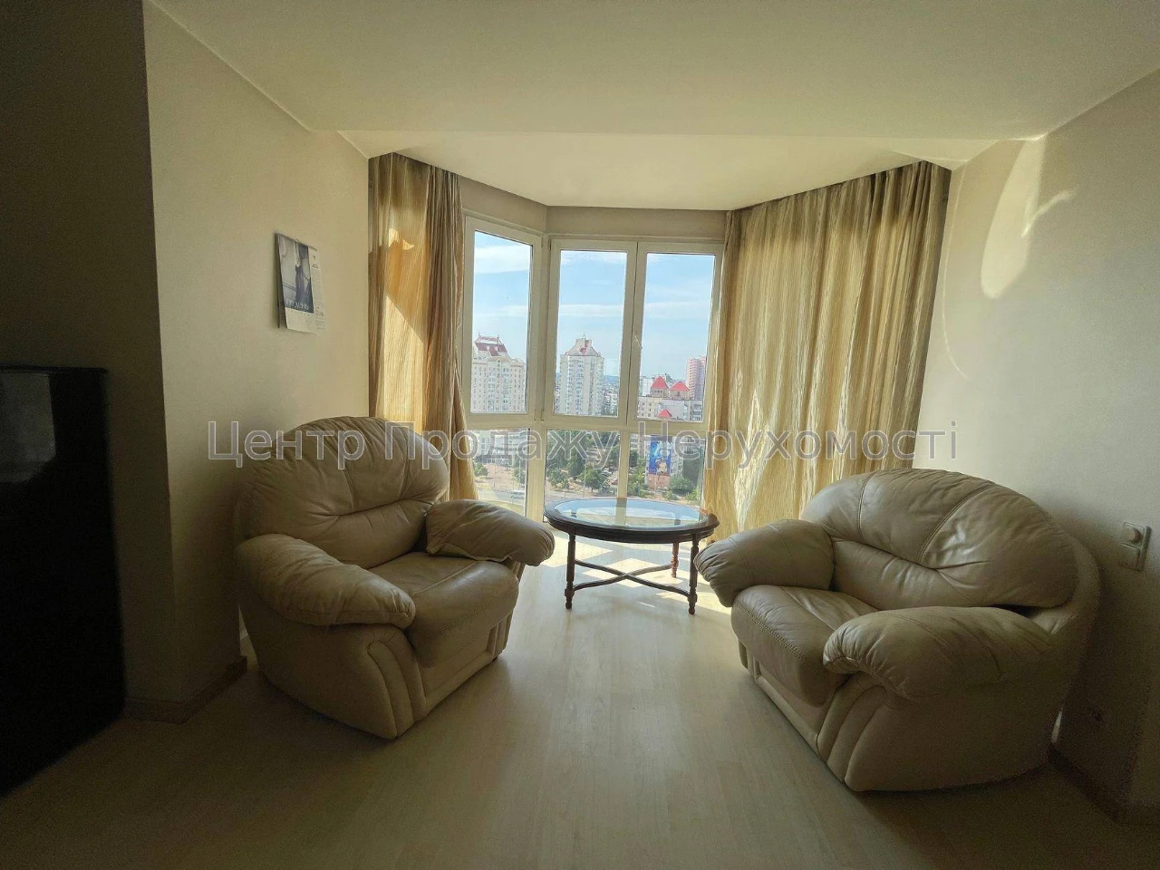 Продаж 3-кімн. квартири, 115 м², 15/19 поверх, Київ.