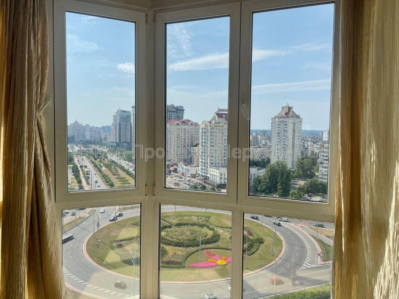 Продаж 3-кімн. квартири, 115 м², 15/19 поверх, Київ.