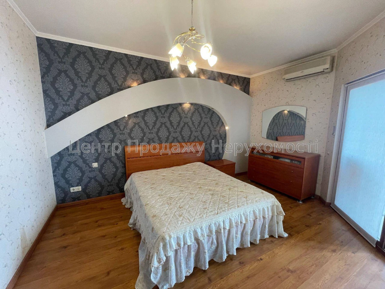 Продаж 3-кімн. квартири, 115 м², 15/19 поверх, Київ.