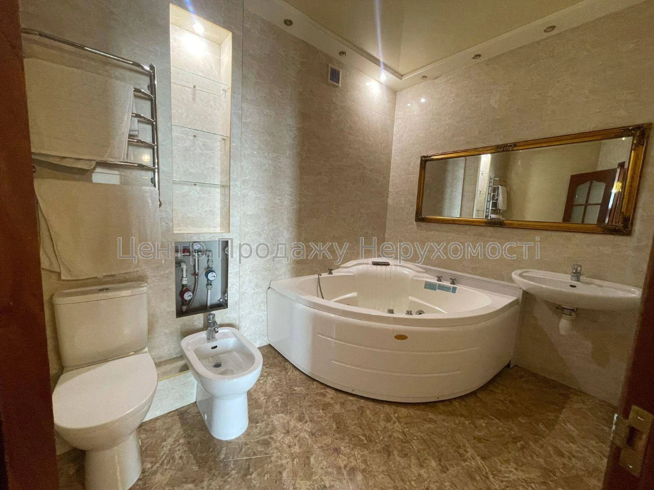 Продаж 3-кімн. квартири, 115 м², 15/19 поверх, Київ.