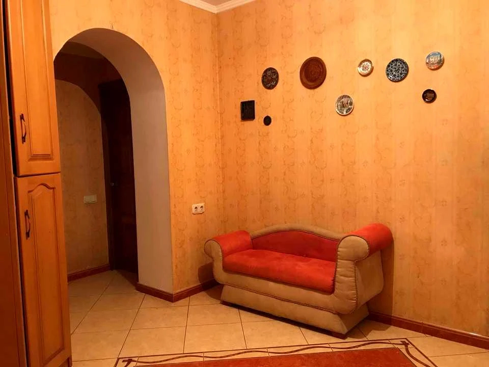 Будинок. Київ, Альпійська вул.