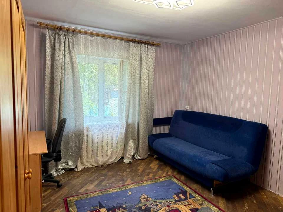 Будинок. Київ, Альпійська вул.