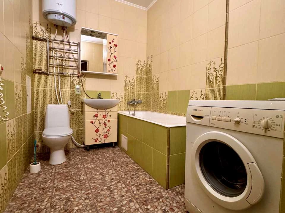 Квартира. Київ, Вишгородська вул.
