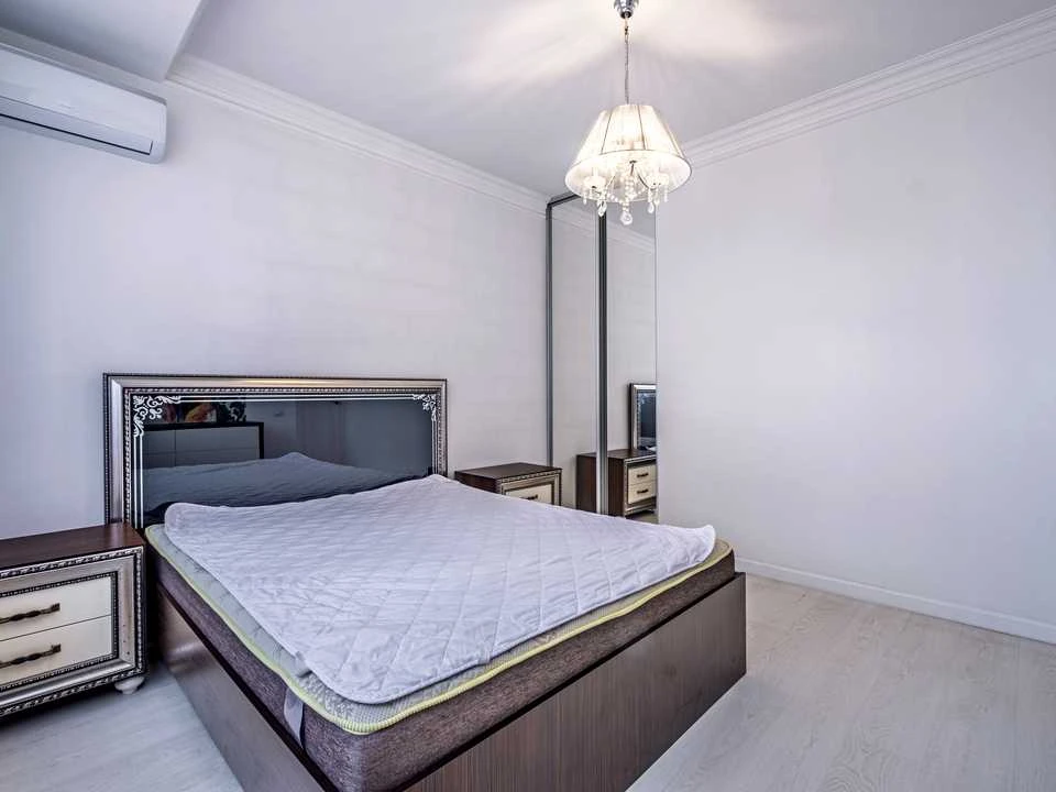Apartment. Kyiv, Elizavety Chvadar St.
