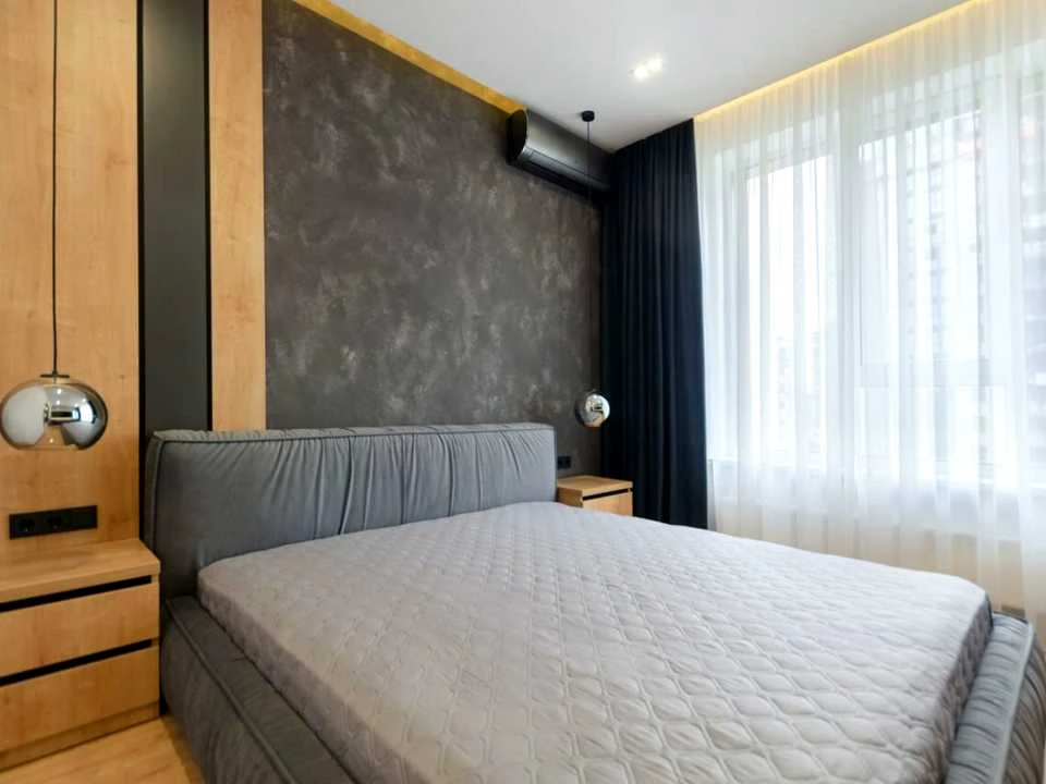 Apartment. Kyiv, Sapernoye Pole St.