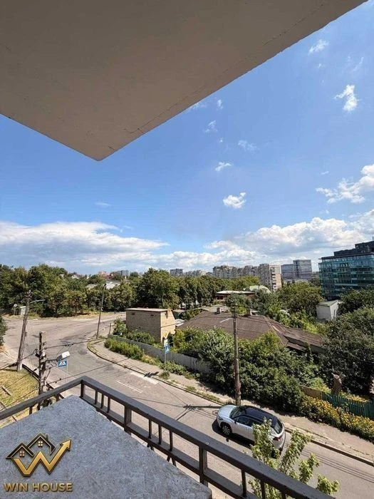 apartment for sale 114 Kozatska St., 4th floor, Holosiivskyi district