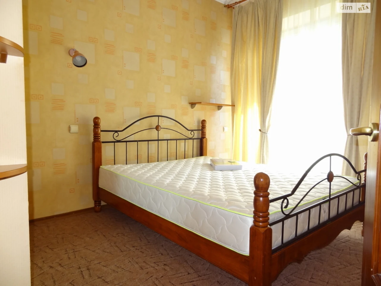 Long-Term Rent, Solnatska Slobidka Apartment