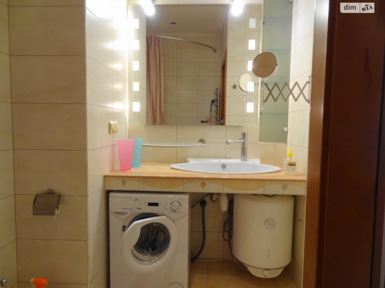Long-Term Rent, Solnatska Slobidka Apartment