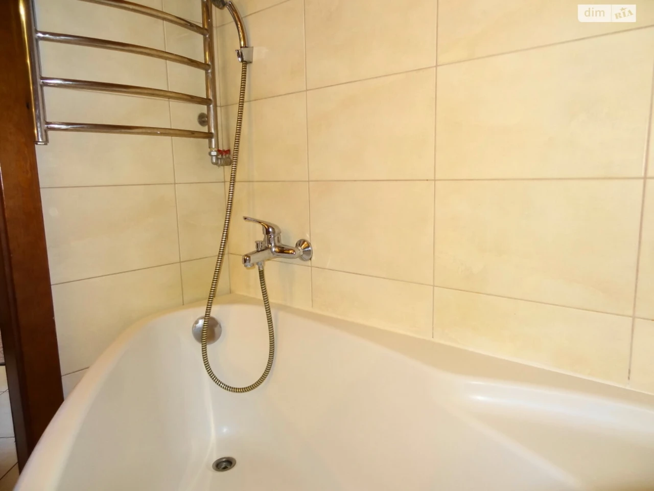 Long-Term Rent, Solnatska Slobidka Apartment