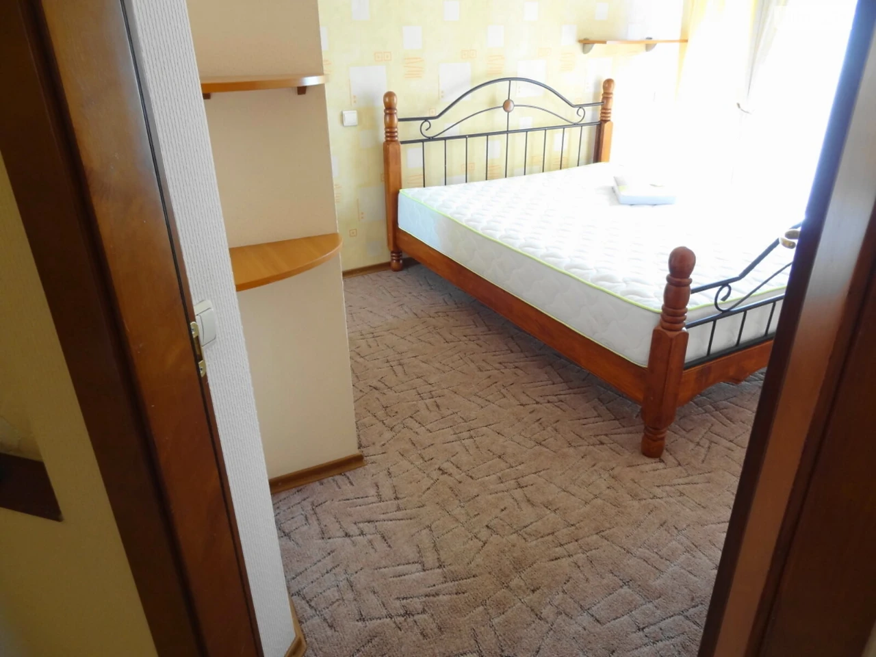 Long-Term Rent, Solnatska Slobidka Apartment