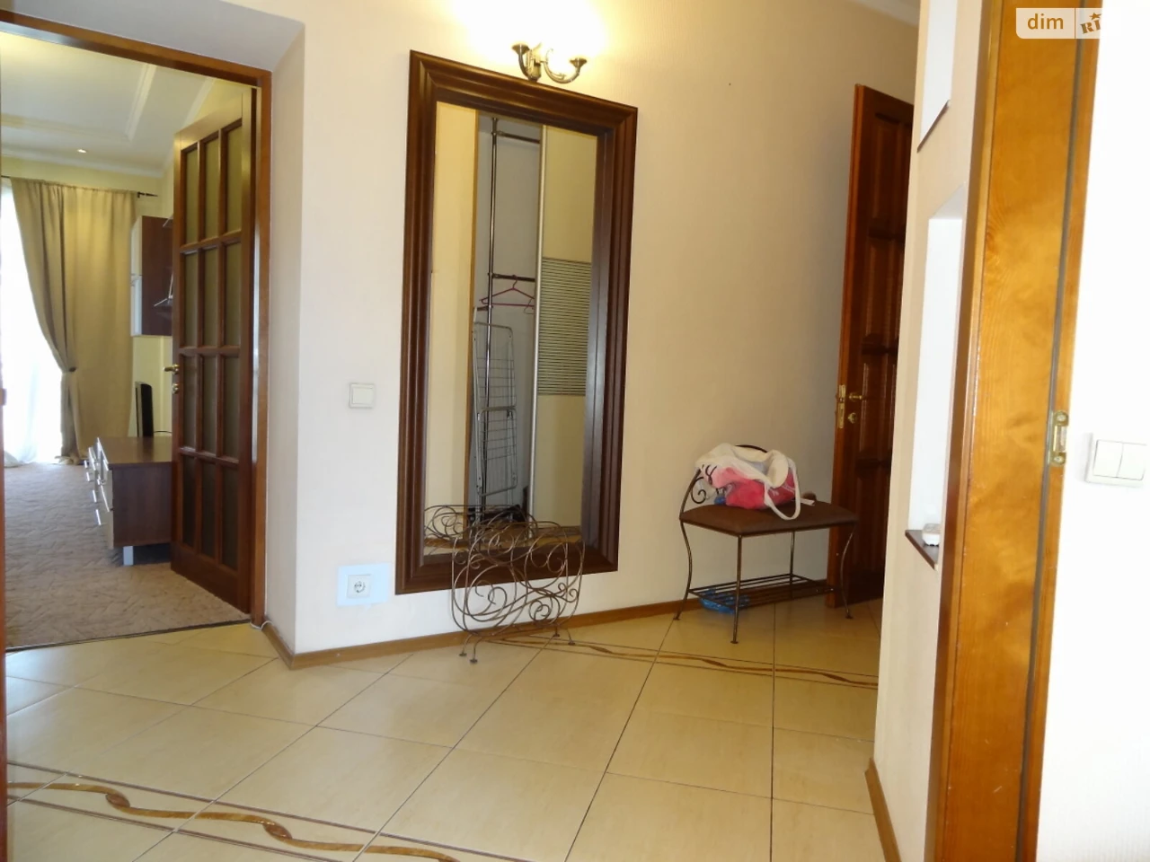 Long-Term Rent, Solnatska Slobidka Apartment