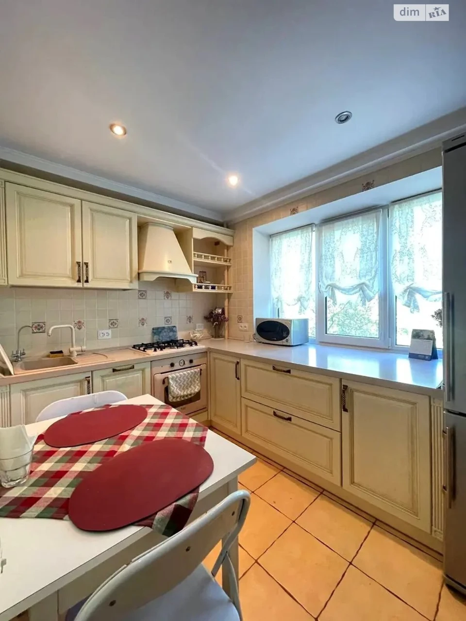 Long-Term Rent, Peretravneve District Apartment