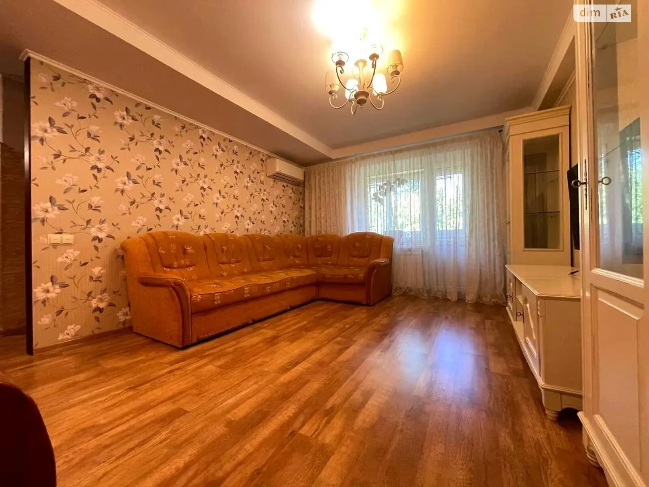 Long-Term Rent, Peretravneve District Apartment