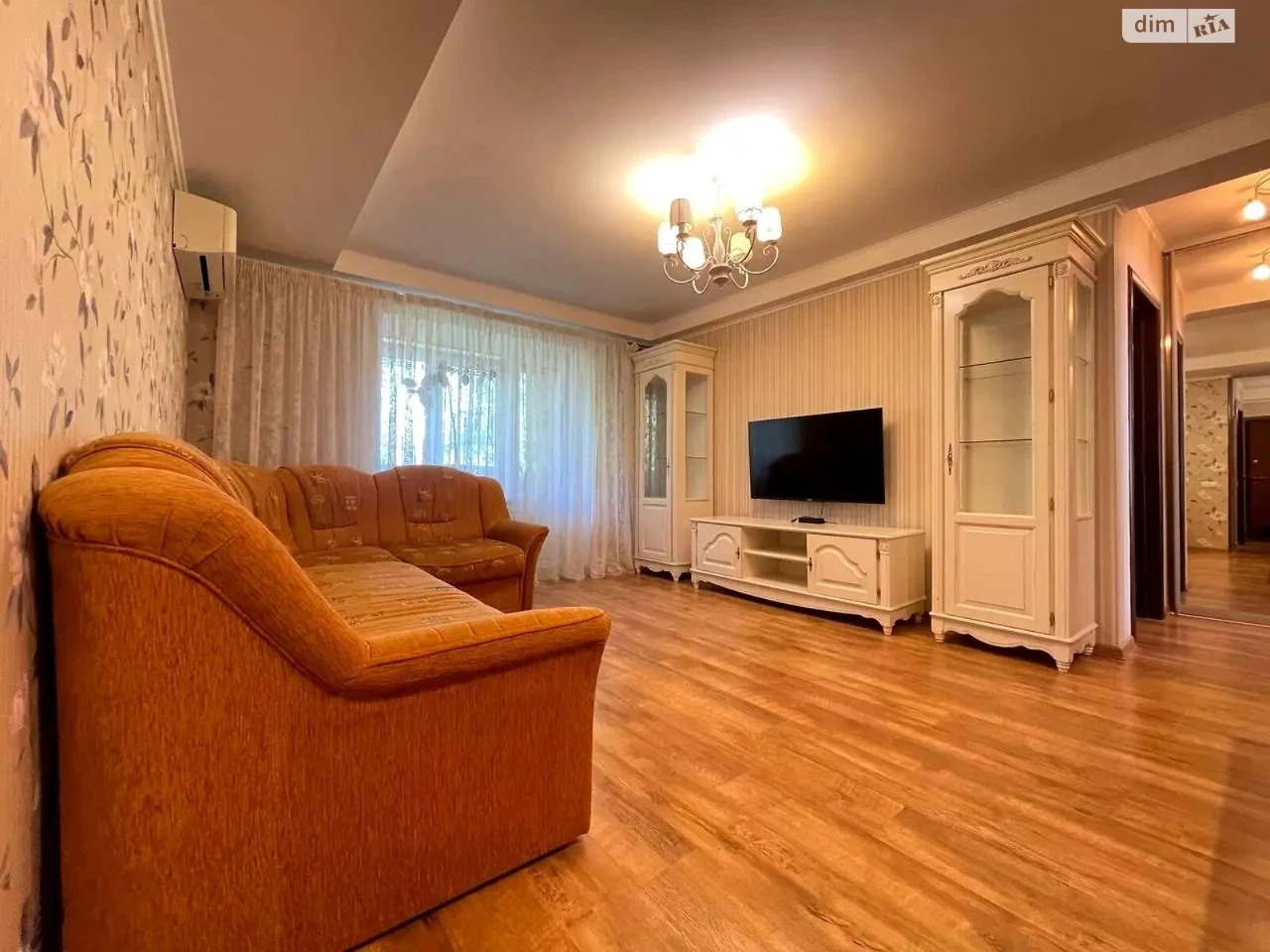 Long-Term Rent, Peretravneve District Apartment