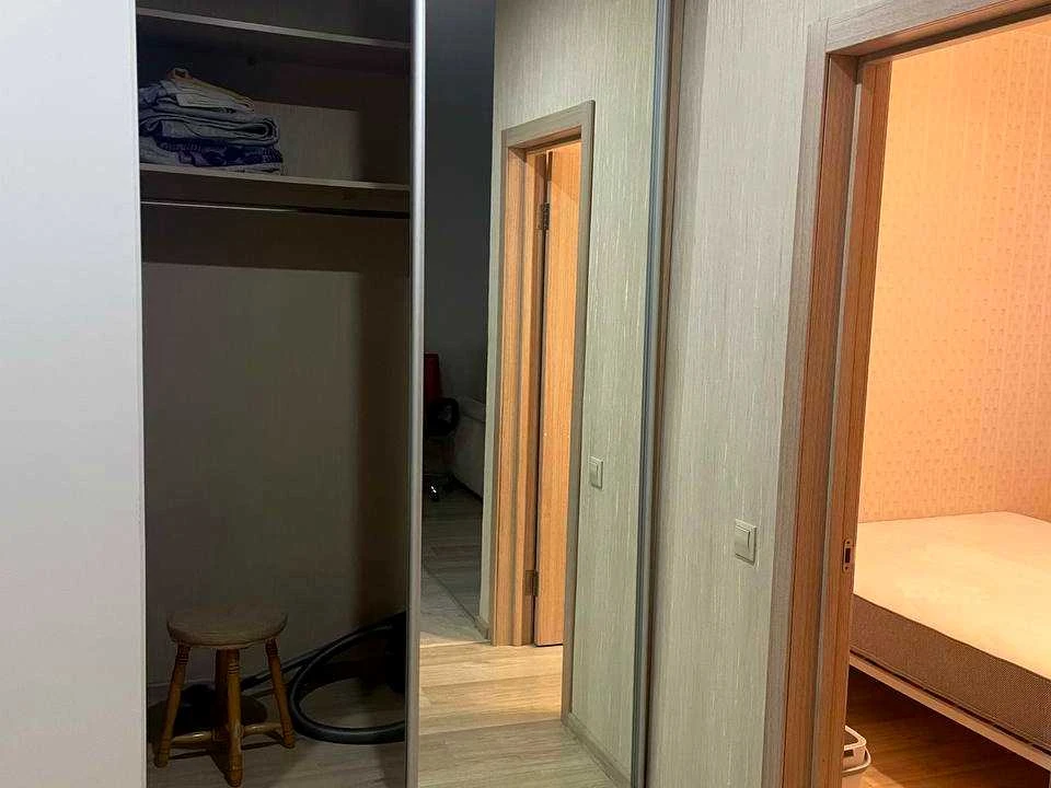 Квартира. Київ, Драгоманова вул.