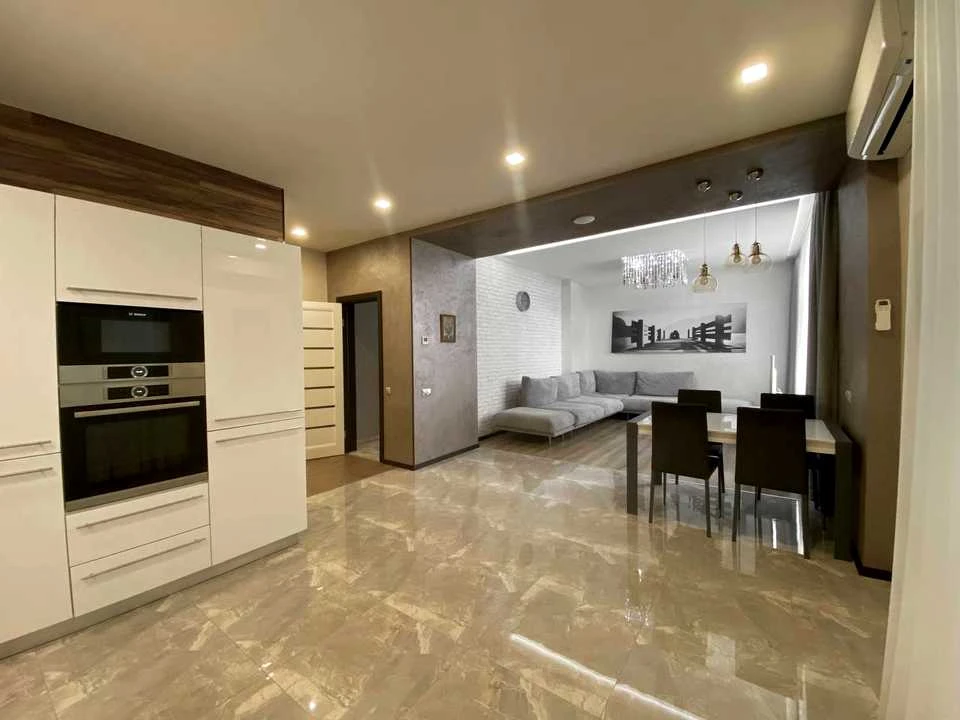 Apartment. Kyiv, Hlibochyska St.