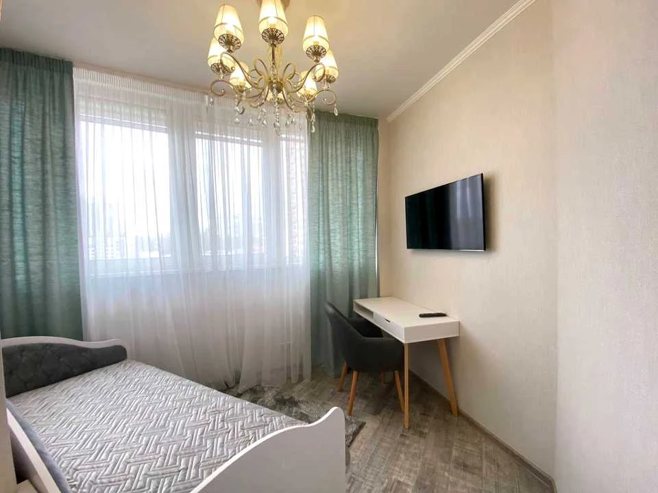 Apartment. Kyiv, Hlibochyska St.