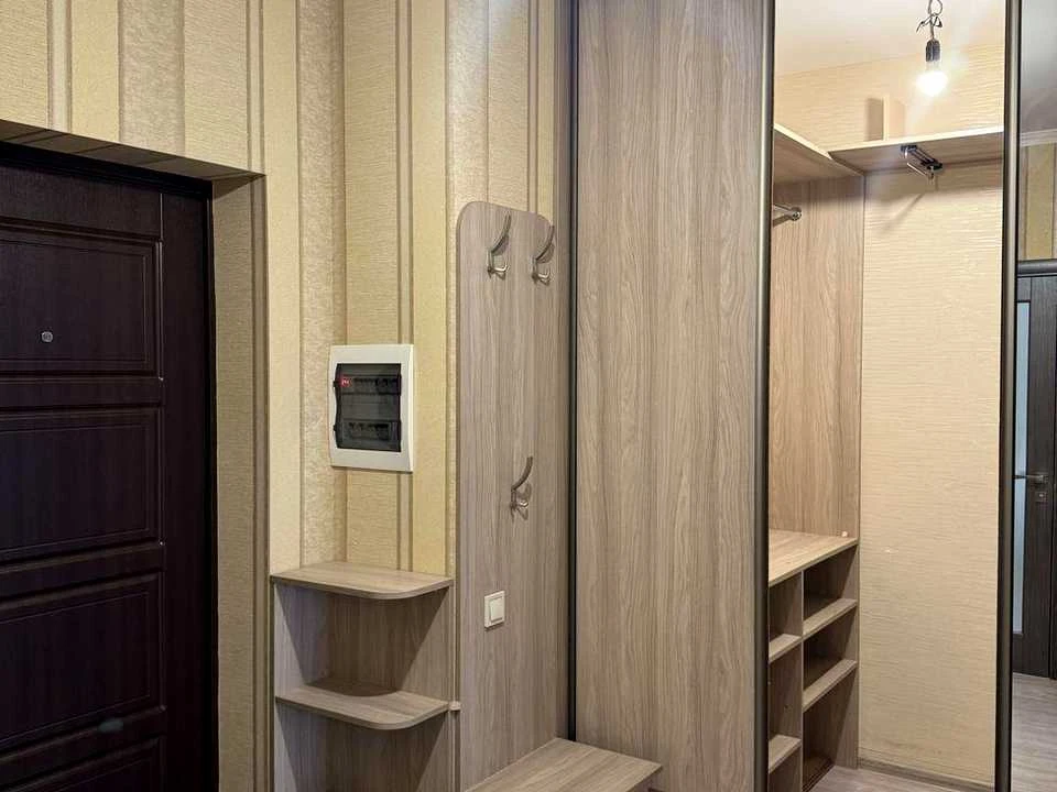 Apartment. Kyiv, Dragomanova St.