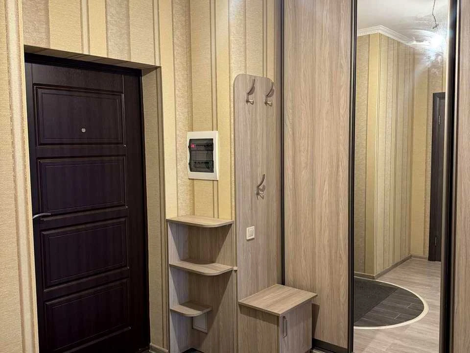 Apartment. Kyiv, Dragomanova St.