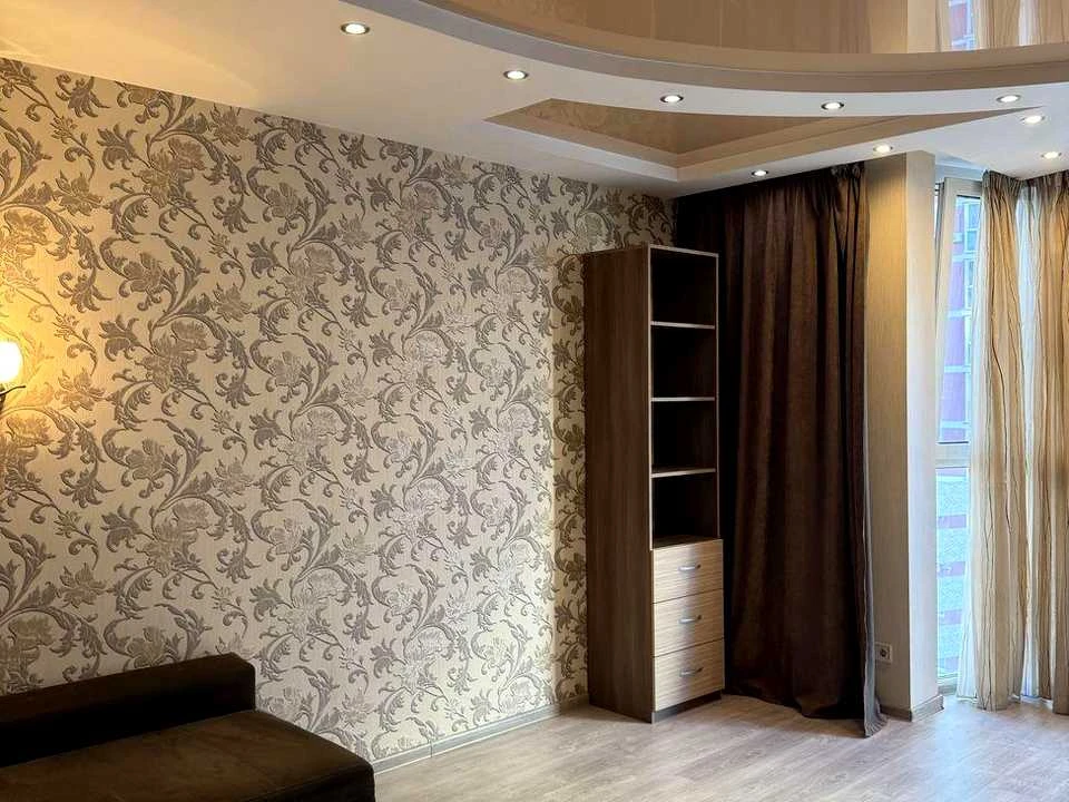 Apartment. Kyiv, Dragomanova St.