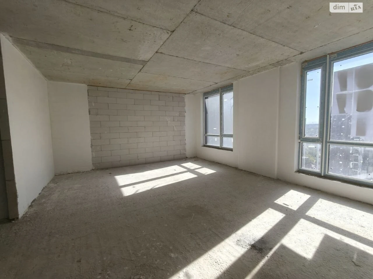 Apartment on the Banks