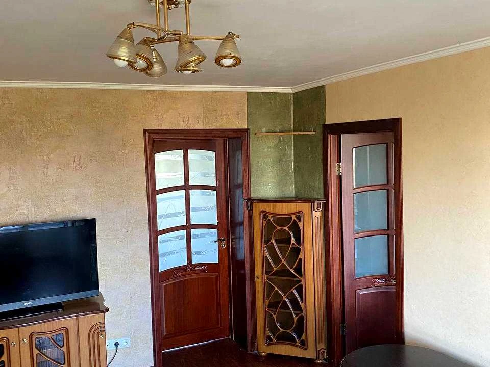 Квартира. Київ, Алматинська вул.