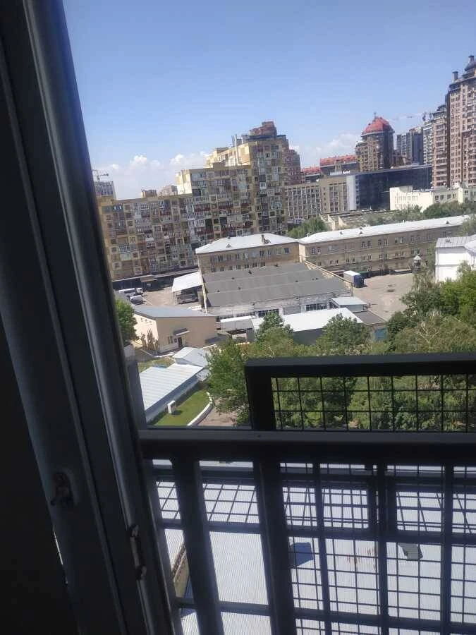 For Rent Long-Term 2-room apartment in Kyiv, Pecherskyi, Eugene Kon
