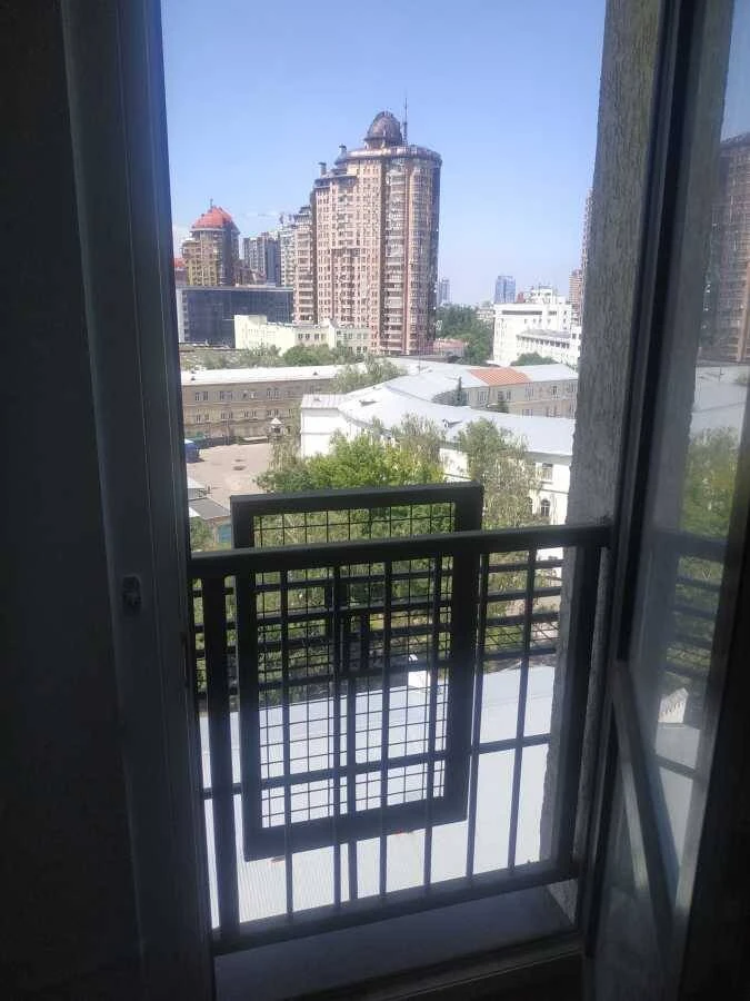 For Rent Long-Term 2-room apartment in Kyiv, Pecherskyi, Eugene Kon