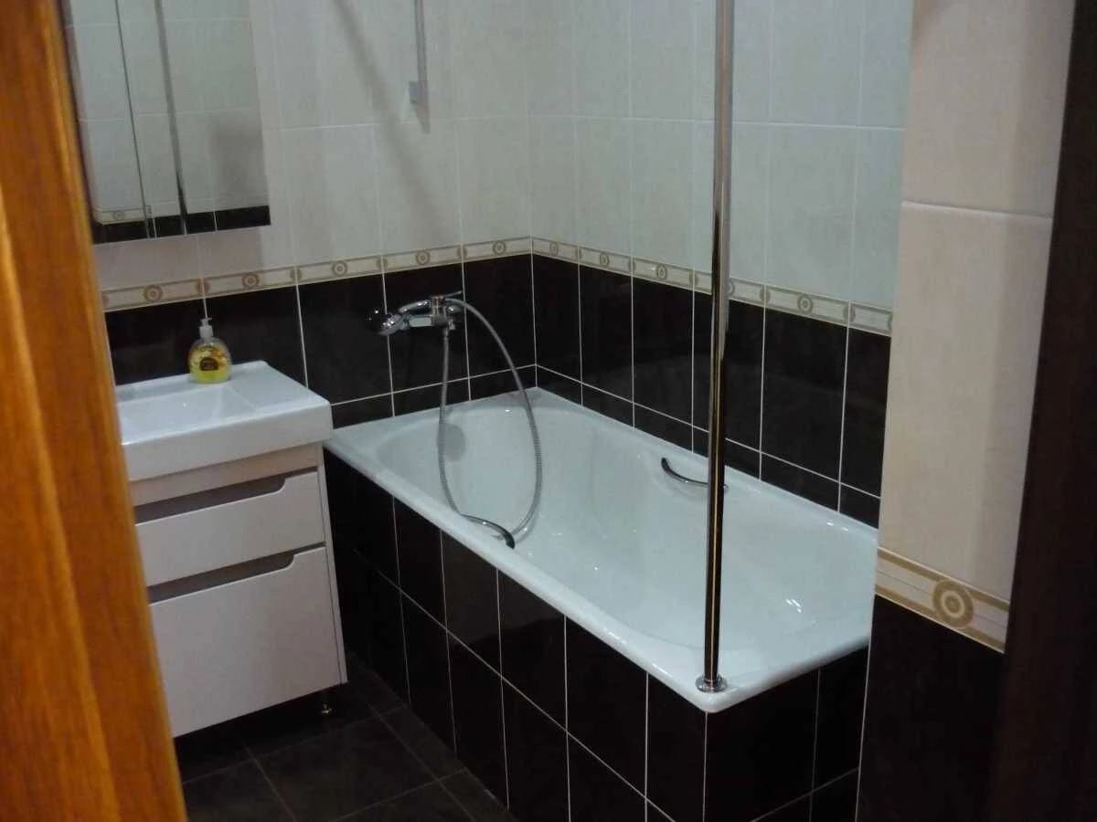 For Rent Long-Term 2-room apartment in Kyiv, Pecherskyi, Eugene Kon