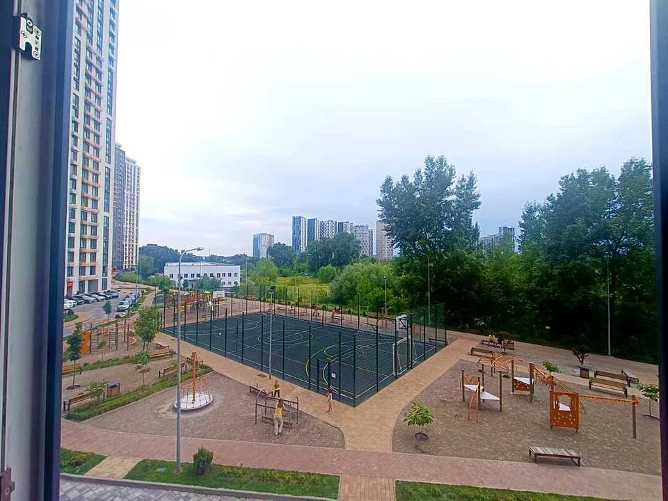 Квартира. Київ, Дніпровська набережна вул.