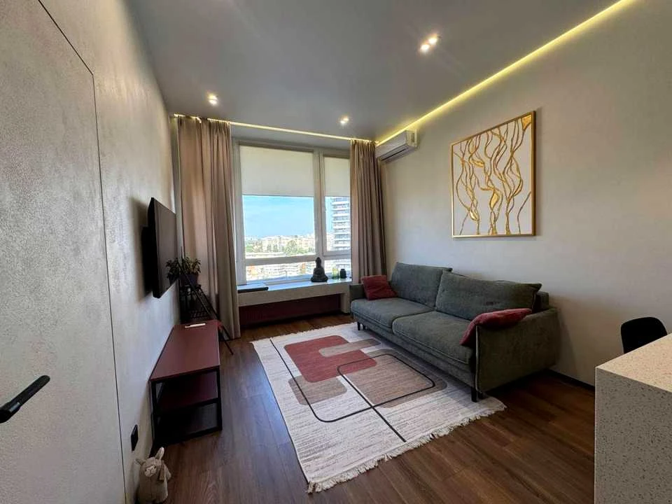 Apartment. Kyiv, Holosiivsky Prospect.