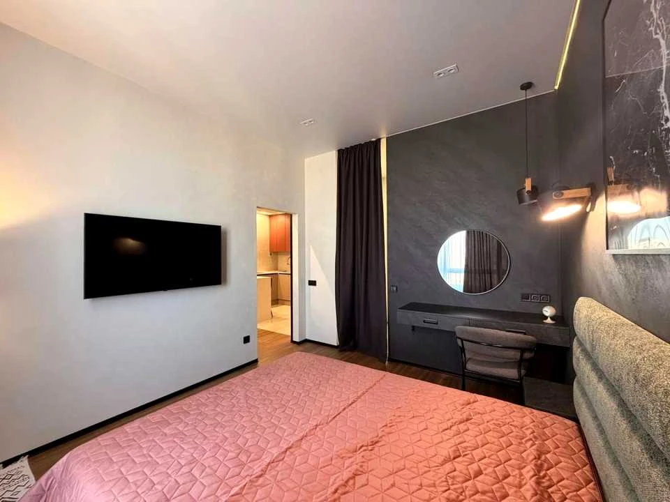 Apartment. Kyiv, Holosiivsky Prospect.