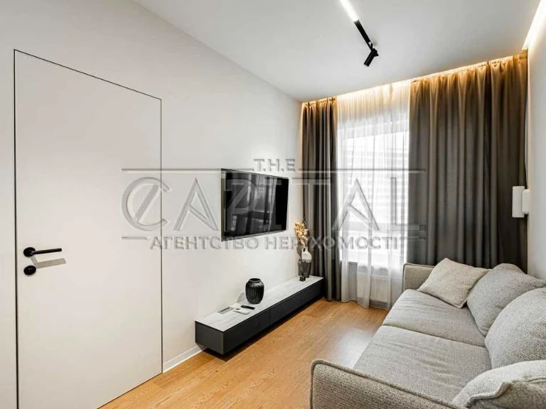 Apartment. Kyiv, Holosiivsky Prospect.